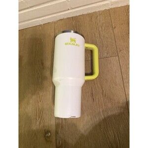 Stanley Cup The FlowState Quencher H2.0 Tumbler 40 oz Frost/Electric Yellow New